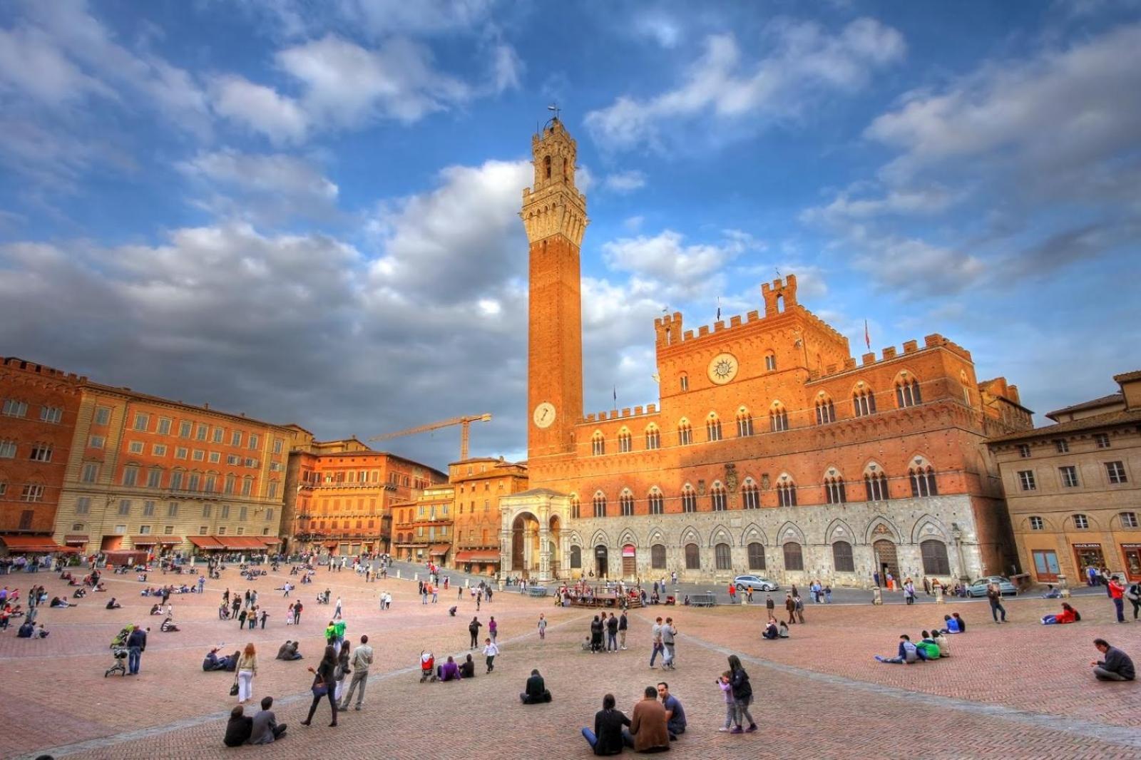 La Campanina-Nel Cuore Di Siena E Della Contrada Luaran gambar